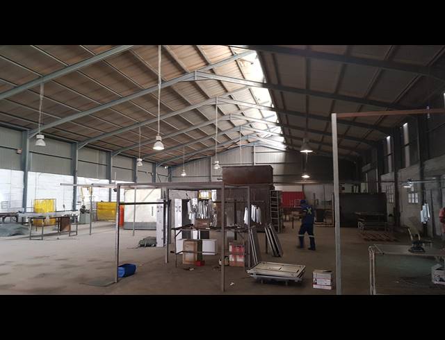 1,250M² FACTORY TO LET IN BLACKHEATH INDUSTRIAL